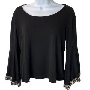 W5 Black 3/4 Bell Sleeve Woman Top Medium